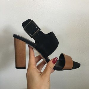 NEW Pelle Moda Sandals